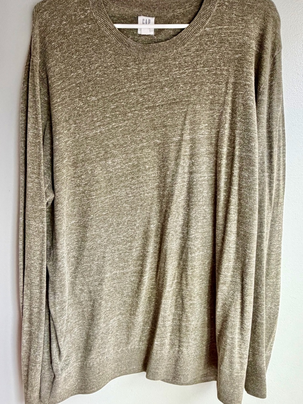 GAP Men's Crewneck Sweater in Olive Heather